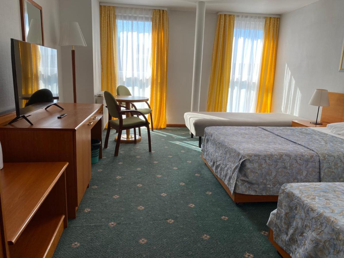 Elekt Czaplinek Hotel Eksteriør billede